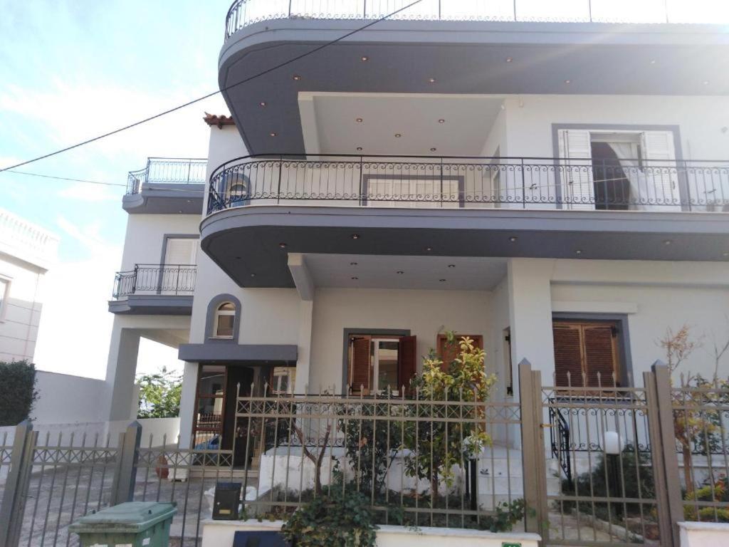Apartament Tiffany'S 5' Min From Airport Spáta Zewnętrze zdjęcie