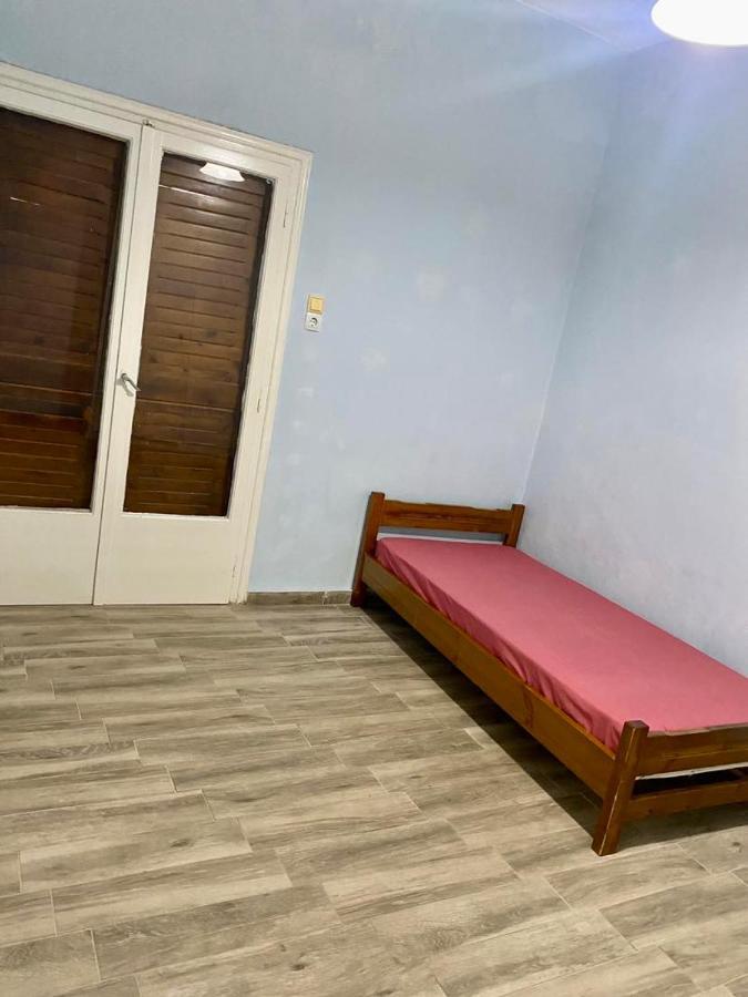 Apartament Tiffany'S 5' Min From Airport Spáta Zewnętrze zdjęcie