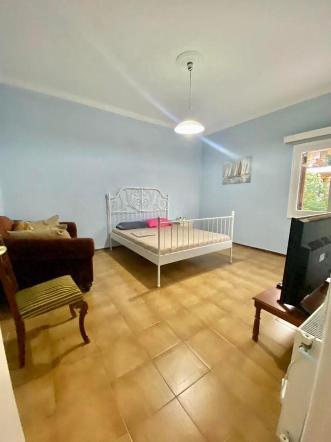 Apartament Tiffany'S 5' Min From Airport Spáta Zewnętrze zdjęcie