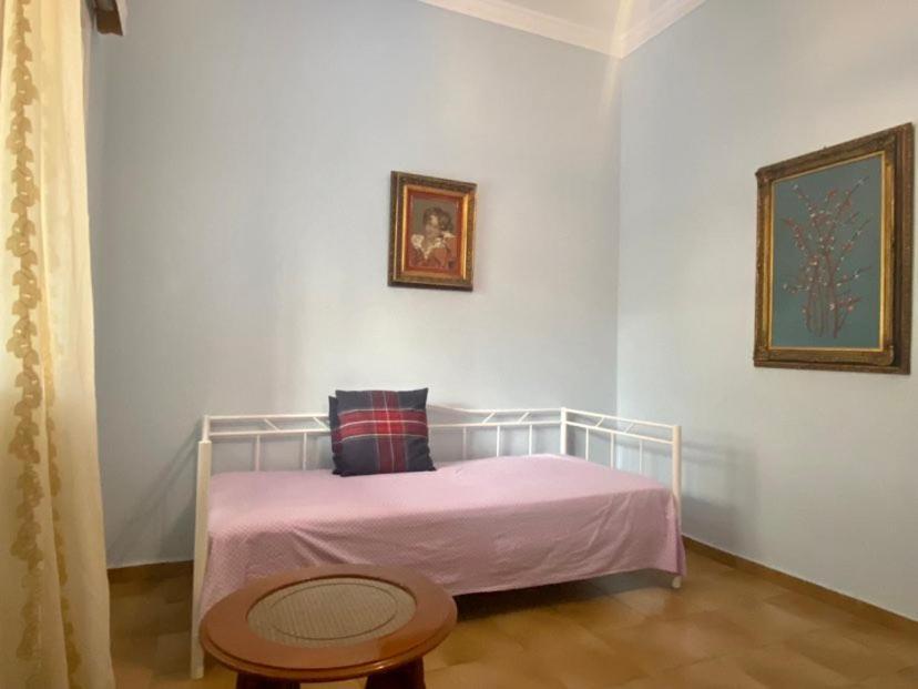Apartament Tiffany'S 5' Min From Airport Spáta Zewnętrze zdjęcie